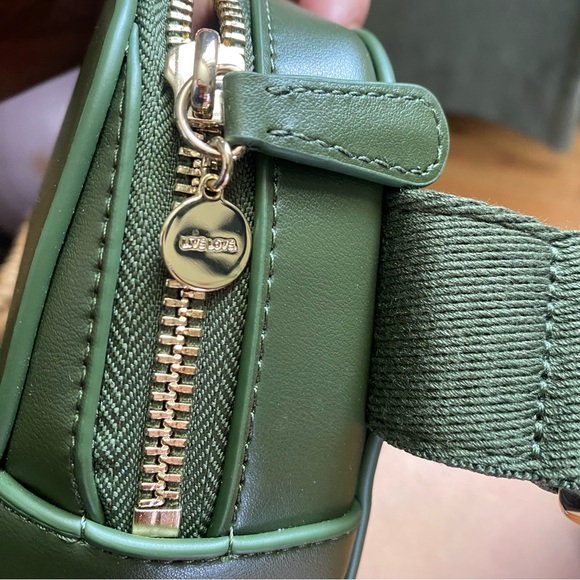 Lululemon Waist Belt Bag Fanny Pack Sports Purse Athleisure Cactus Gold Green - Picture 5 of 15